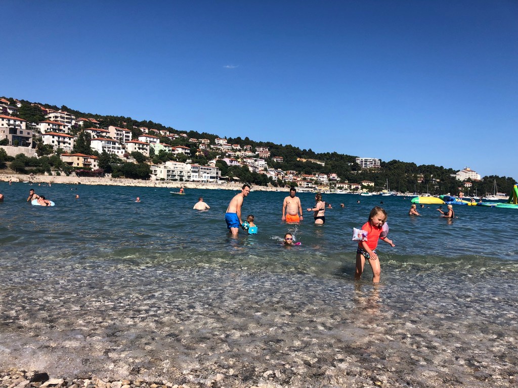 Pláž Maslenica Rabac